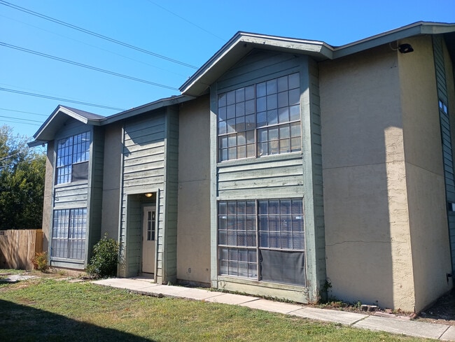 Building Photo - 10533 Starcrest Dr