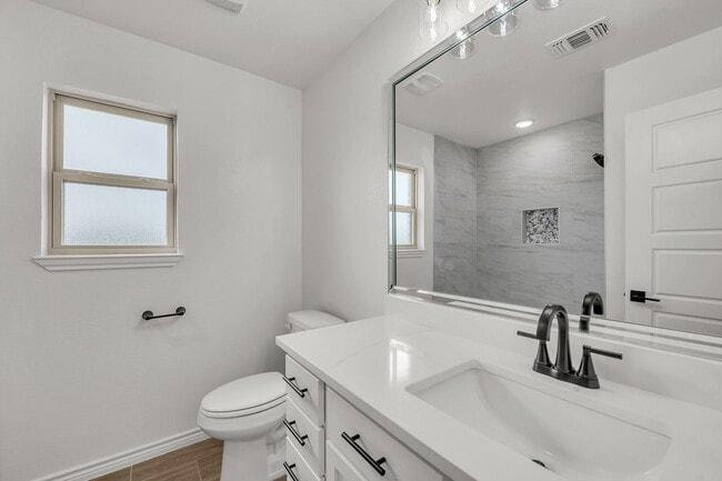 Building Photo - Beautiful New Build in Highly Desired Area