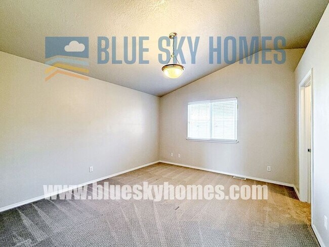 Building Photo - 4916 W McNealy St