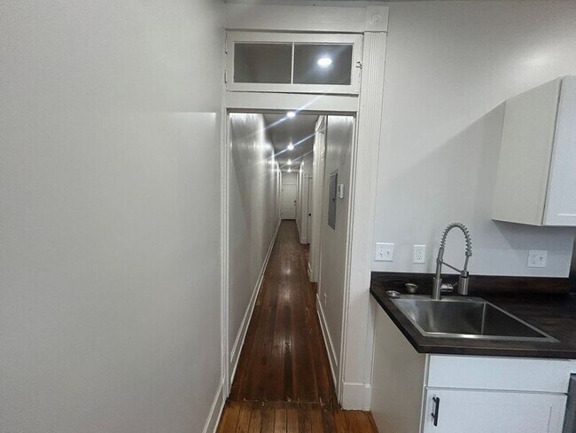 Building Photo - 920 Washington Ave