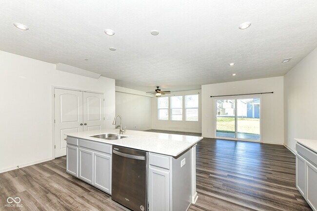 Building Photo - 13533 Dewpoint Ln