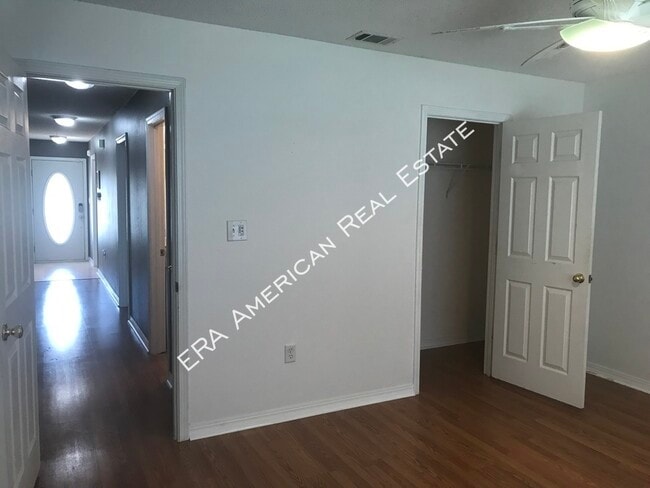 Building Photo - 9971 Parker Lake Cir