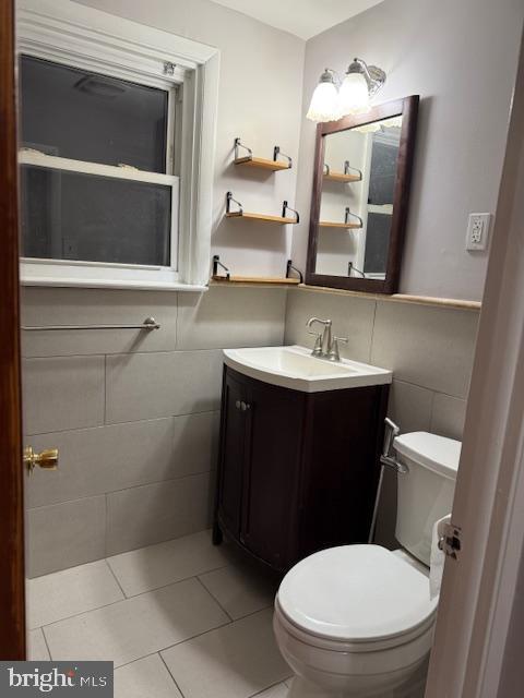 Building Photo - 9304 Lansford St