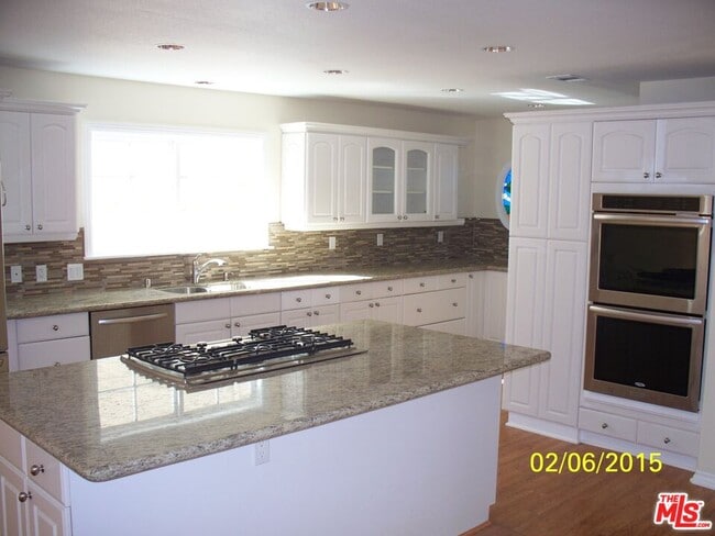 Building Photo - 7830 W 83rd St