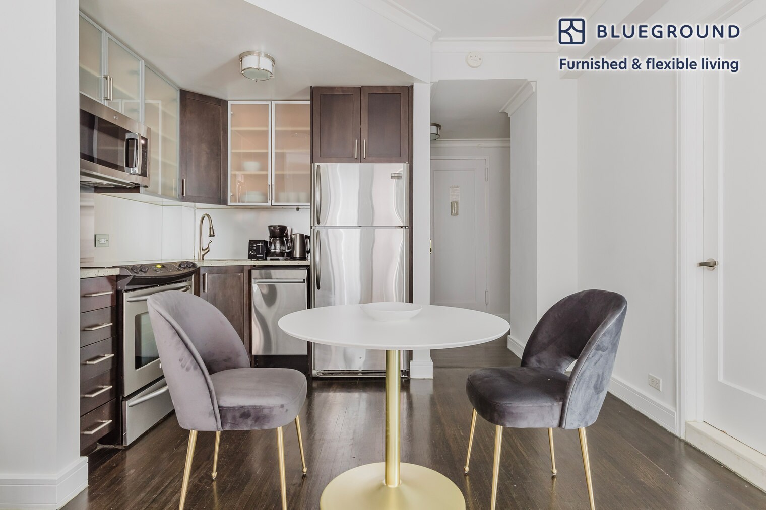 Building Photo - 210 W 70th St