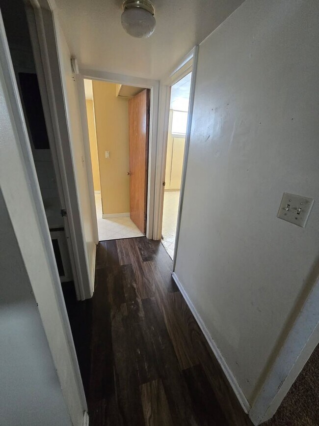 Building Photo - 355 S 100 E