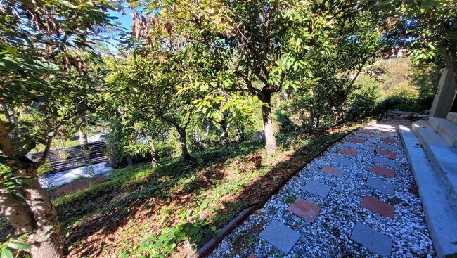 Building Photo - Gorgeous 3 Bed 2 Bath House In Whittier Co...