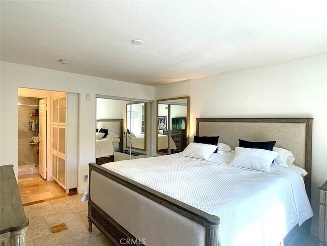 Building Photo - 26592 Las Palmas