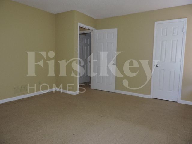 Building Photo - 9329 Barrow Dr