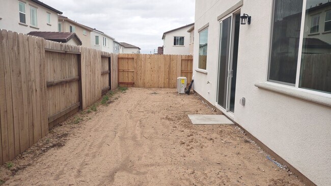 Building Photo - 6064 Sunscape Wy