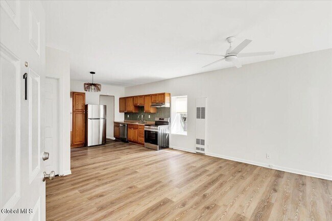 Building Photo - 149 Jay St