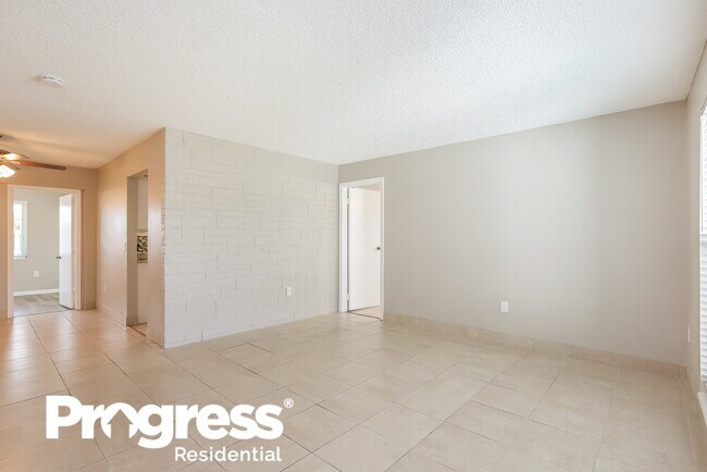 Building Photo - 9041 NW 24th Pl