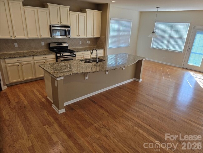 Building Photo - 5021 Kinross Ln