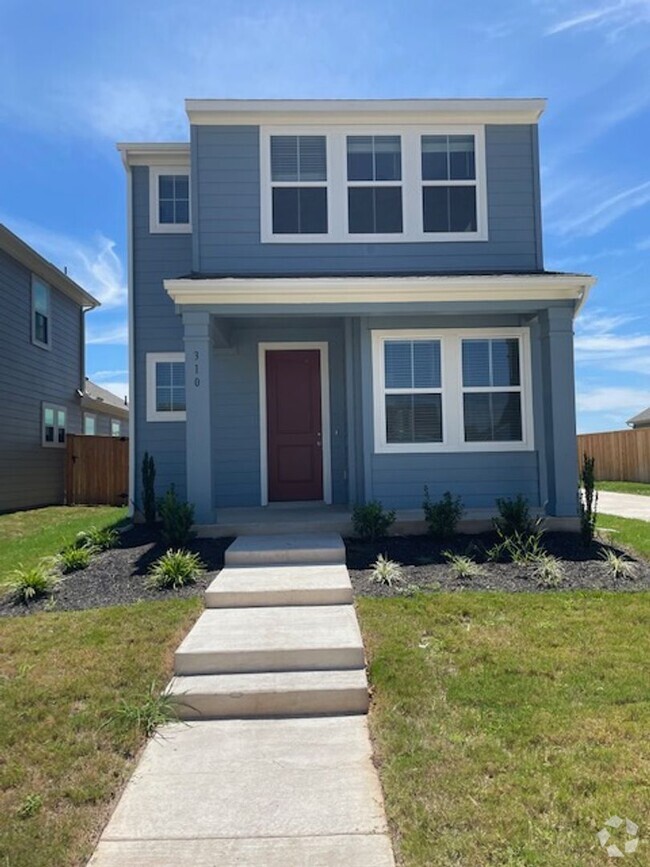 Building Photo - 2 Story 3 Bedroom 2.5 Bath