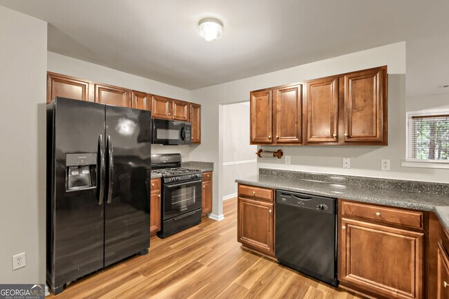 Building Photo - 7157 Laurel Creek Dr