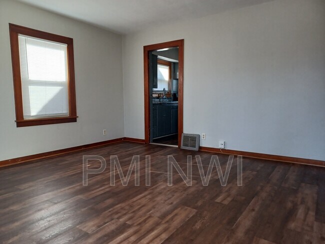 Building Photo - 7522 Van Buren Ave