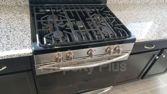 Building Photo - 2213 W Carol Ann Way