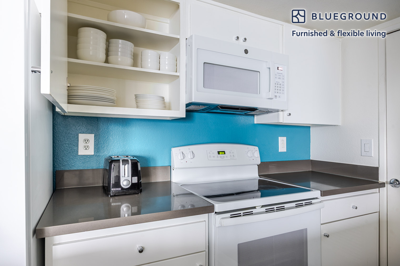 Building Photo - 10983 Bluffside Dr