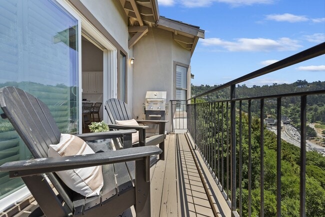 Building Photo - Spacious 4-Story Townhouse with Panoramic ...