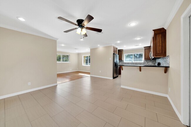 Building Photo - 1607 Willowby Dr