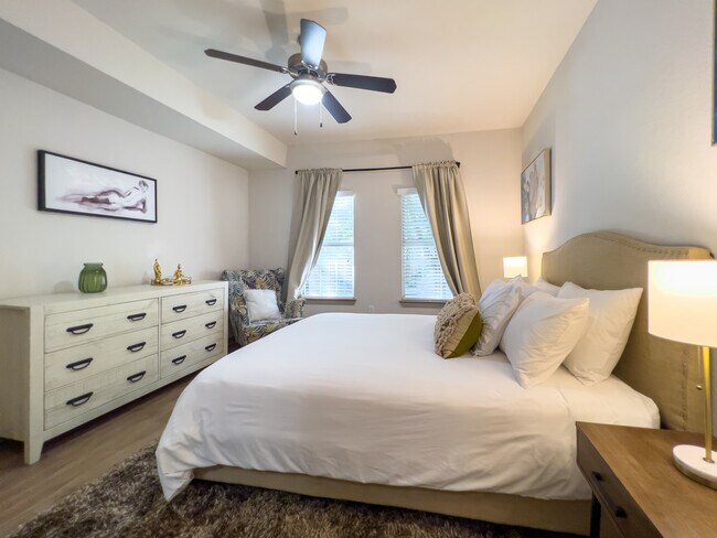 Bedroom - 240 North Ave NE