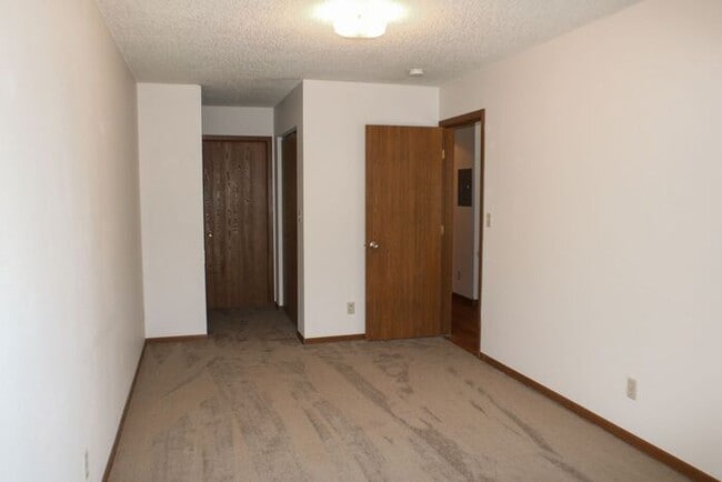 Building Photo - $1,195 | 2 Bedroom, 2 Bathroom Apartment |...