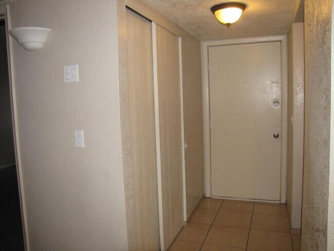 Building Photo - 3320 S Placita Saltillo