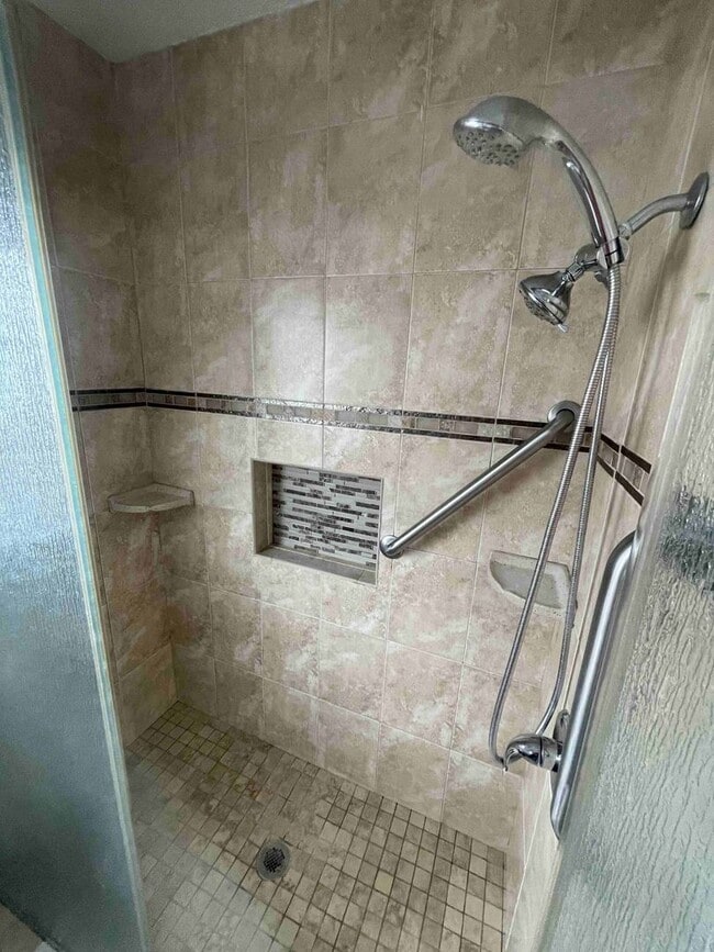 Building Photo - BEST VALUE IN SHERMAN OAKS!