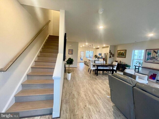 Building Photo - 9584 Fields Rd