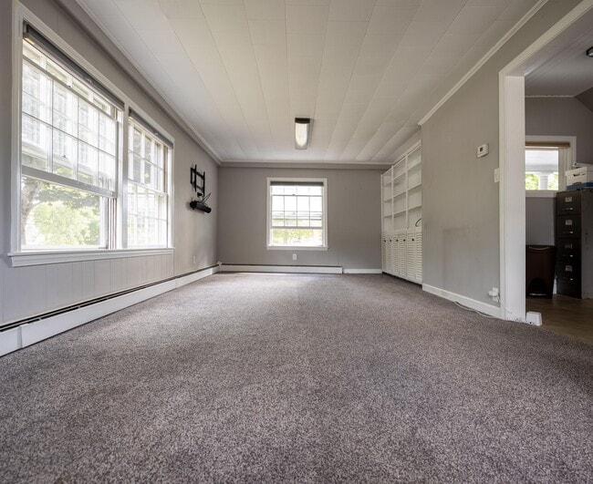 Building Photo - 37 Main Rd N