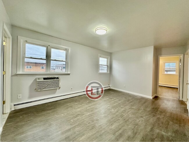 Building Photo - 3264 Layton Ave