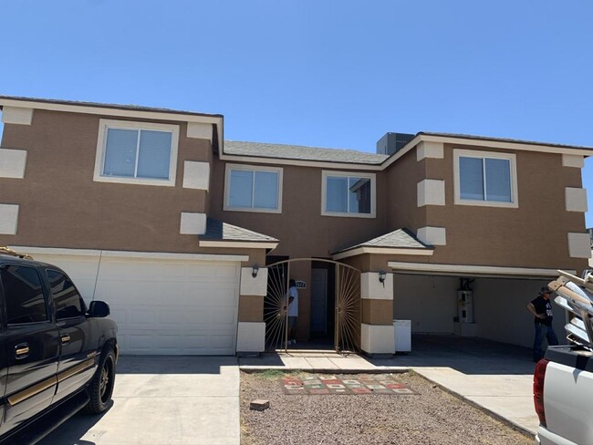 Primary Photo - 2511 E Pueblo Ave