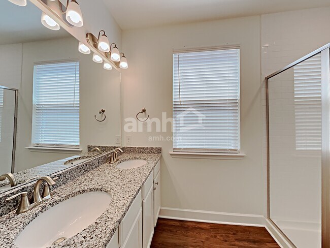 Building Photo - 441 Bluewater Dr