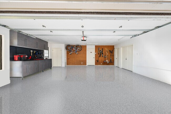 Building Photo - 29224 Seabiscuit Dr