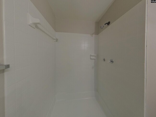 Building Photo - 6 Forestgrove Ct