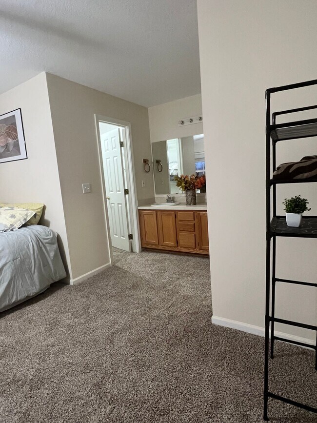 Building Photo - 1511 Legend Trail Dr