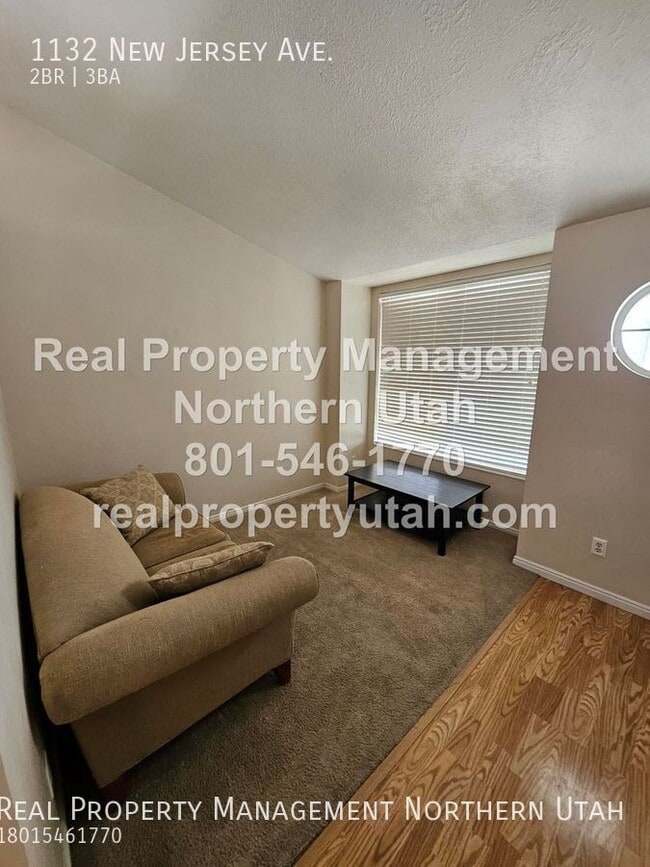 Building Photo - 1132 150 W