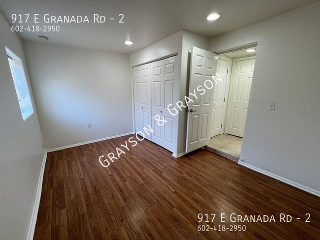 Building Photo - 917 E Granada Rd