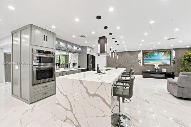 Building Photo - 821 Ramblewood Dr