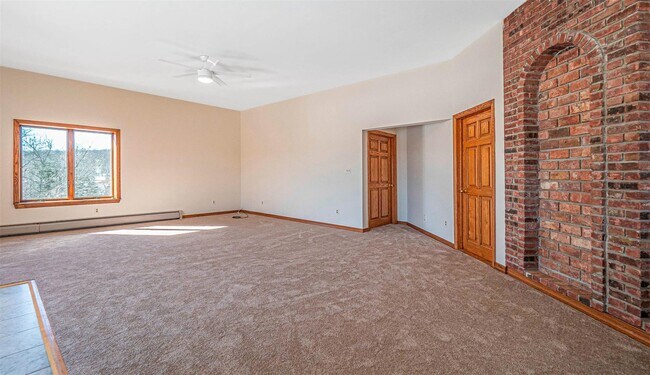 Building Photo - 16 Forino Ln