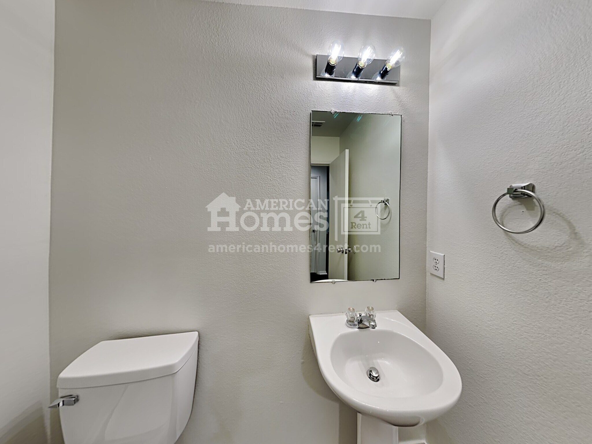 Building Photo - 1108 Beaverwood Ln