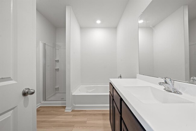 Building Photo - 569 Amberwood Pk Dr