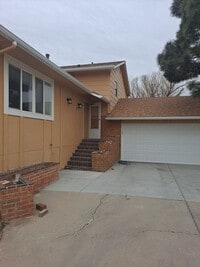 Building Photo - 2 Carefree Ln