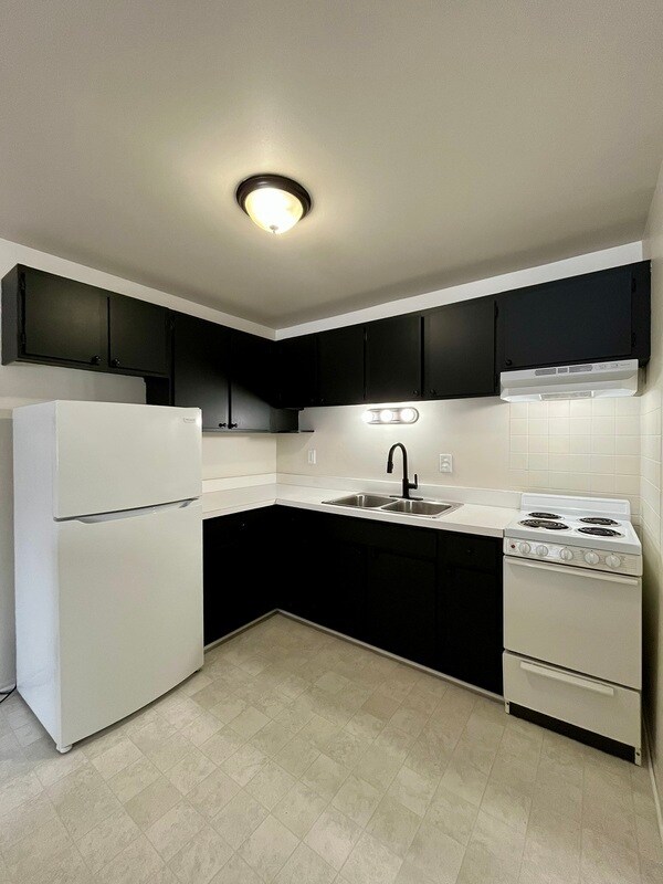 Building Photo - 610 Harrison Blvd