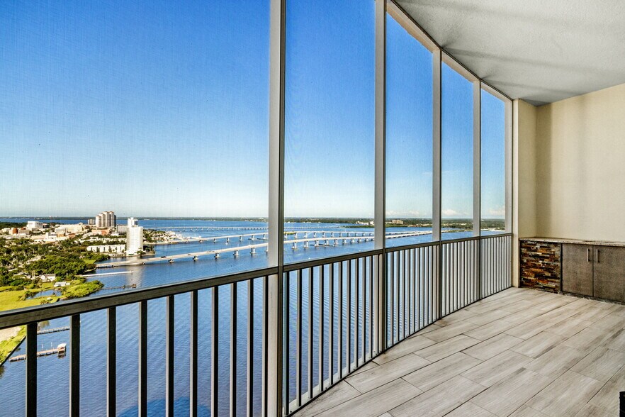 Building Photo - 2745 1st St