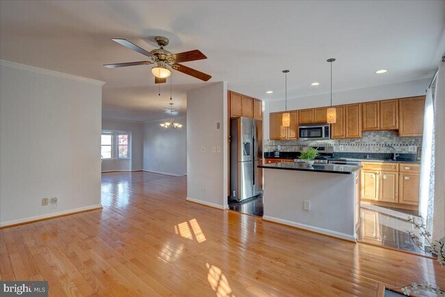 Building Photo - 12307 Sleepy Lake Ct