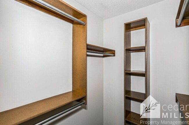Building Photo - 3 Bed 3 Bath at Douglas and Maize!