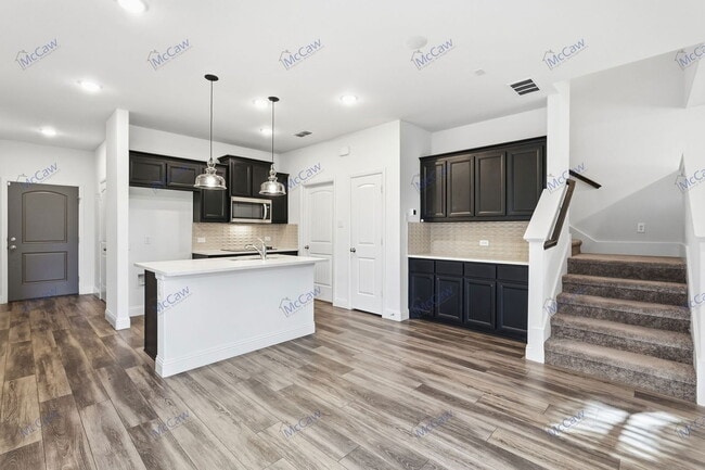 Building Photo - 3100 Trina St