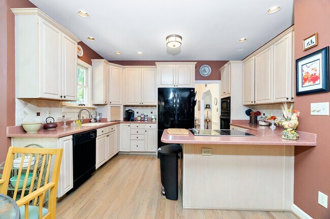 Building Photo - 100 Northstar Ct