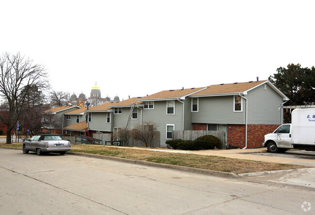 Building Photo - Regency View Manor Houses